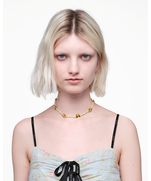 MARC JACOBS（マークジェイコブス）の「【NEW】THE DAISY STATION NECKLACE/デイジー ステーション ネックレス（ネックレス・レディース・イエロー系その他/ブルー・ONE SIZE）」の5枚目の写真