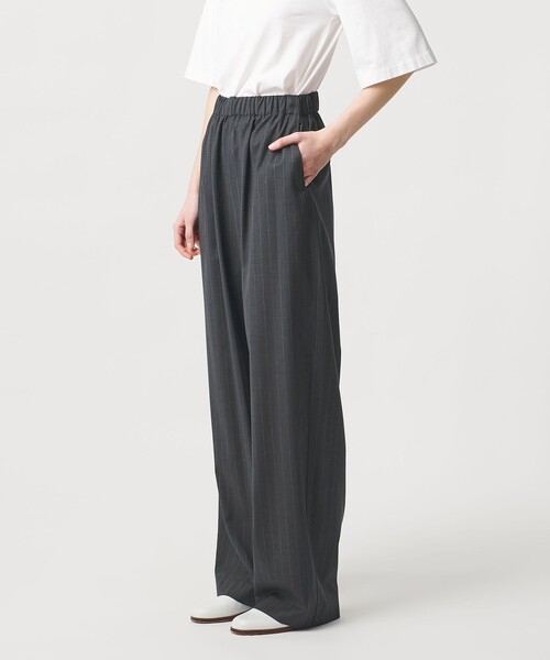 LOEFF(ロエフ)の「<LOEFF>トロピカルウール ハーレム パンツ ピンストライプ(その他パンツ・レディース・ダークグレー・1/0)」の6枚目の写真