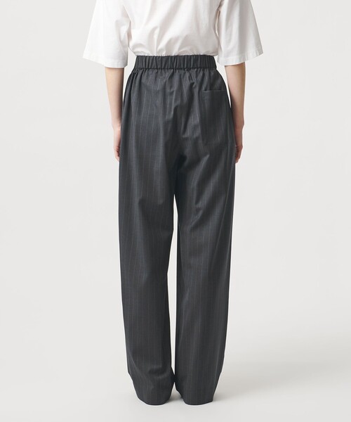 LOEFF(ロエフ)の「<LOEFF>トロピカルウール ハーレム パンツ ピンストライプ(その他パンツ・レディース・ダークグレー・1/0)」の8枚目の写真