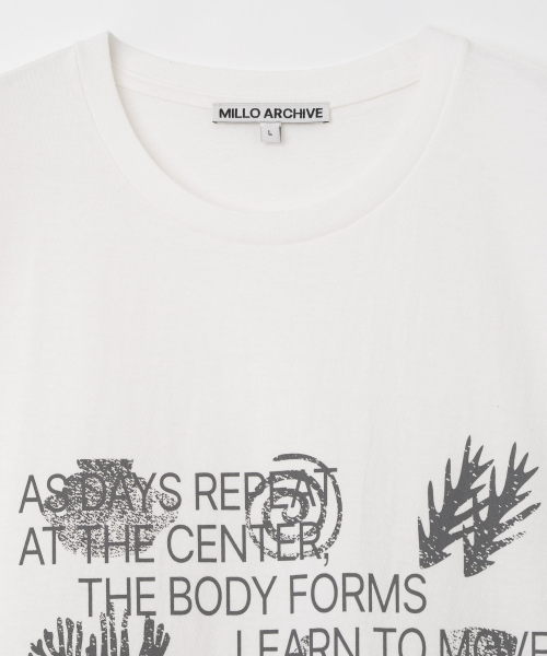 Millo Archive（ミロ アーカイブ）の「レギュラーロゴTシャツ[ホワイト]（Tシャツ/カットソー・メンズ・その他・MEDIUM/LARGE/X-LARGE）」の2枚目の写真