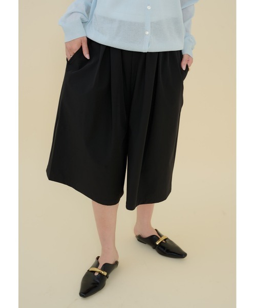 FMiBL(ファミル)の「タックハーフパンツ(その他パンツ・レディース・ブラウン/ブラック・FREE)」の8枚目の写真