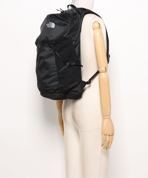 THE NORTH FACE（ザノースフェイス）の「THE NORTH FACE/ザ・ノース・フェイス バックパック ONE MILE 22 NM62460（バックパック/リュック・メンズ・ブラック・FREE）」の6枚目の写真