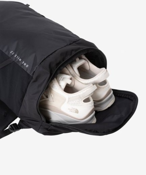 THE NORTH FACE（ザノースフェイス）の「THE NORTH FACE/ザ・ノース・フェイス バックパック ONE MILE 22 NM62460（バックパック/リュック・メンズ・ブラック・FREE）」の8枚目の写真