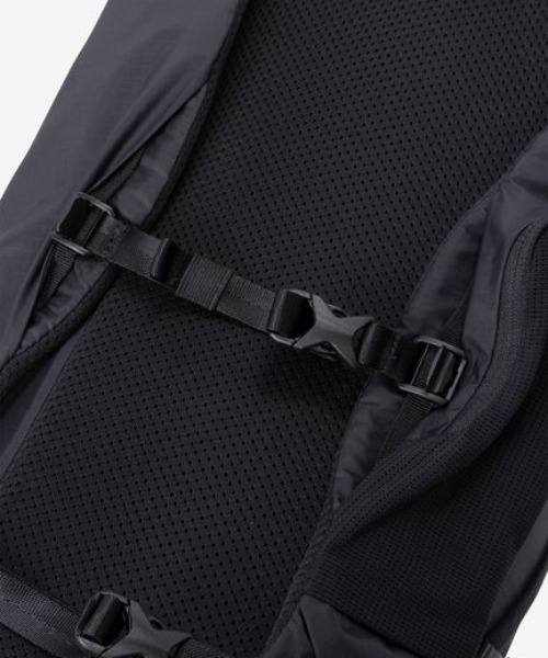 THE NORTH FACE（ザノースフェイス）の「THE NORTH FACE/ザ・ノース・フェイス バックパック ONE MILE 22 NM62460（バックパック/リュック・メンズ・ブラック・FREE）」の12枚目の写真