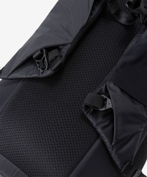 THE NORTH FACE（ザノースフェイス）の「THE NORTH FACE/ザ・ノース・フェイス バックパック ONE MILE 22 NM62460（バックパック/リュック・メンズ・ブラック・FREE）」の13枚目の写真