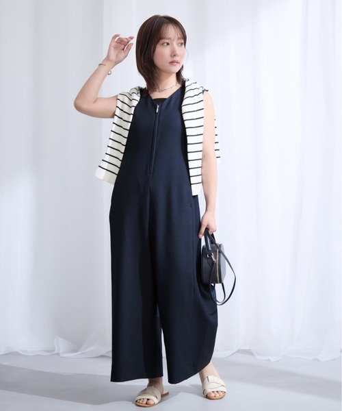 COHINA(コヒナ)の「フロントジップオールインワン 【低身長・小柄女性】(つなぎ/オールインワン・レディース・ベージュ/ネイビー/ライトベージュ・SHORT/REGULAR)」の3枚目の写真