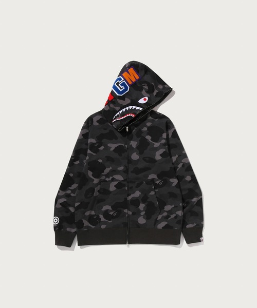 A BATHING APE(アベイシングエイプ)の「COLOR CAMO SHARK FULL ZIP HOODIE(パーカー・メンズ・ブラック/パープル/ネイビー/レッド・MEDIUM/XX-LARGE/SMALL/XXX-LARGE/LARGE/X-LARGE)」の2枚目の写真