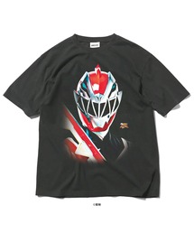 HG250190 スーパー戦隊 × ホームゲーム 【HOMEGAME】 - 半袖Tシャツ 2019 リュウソウレッド TEE