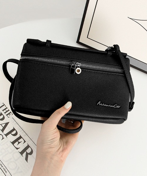 LA VORAGINE(ラ ヴォラジネ)の「2way ランチボックス型ショルダーバッグ 調整ストラップ付き(ショルダーバッグ・レディース・Black・FREE)」の8枚目の写真
