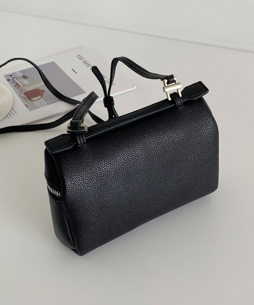 LA VORAGINE(ラ ヴォラジネ)の「2way ランチボックス型ショルダーバッグ 調整ストラップ付き(ショルダーバッグ・レディース・Black・FREE)」の10枚目の写真