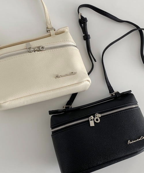 LA VORAGINE(ラ ヴォラジネ)の「2way ランチボックス型ショルダーバッグ 調整ストラップ付き(ショルダーバッグ・レディース・Black・FREE)」の13枚目の写真