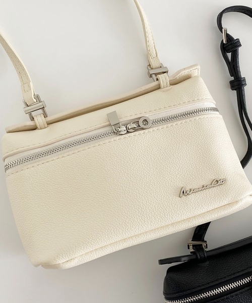 LA VORAGINE(ラ ヴォラジネ)の「2way ランチボックス型ショルダーバッグ 調整ストラップ付き(ショルダーバッグ・レディース・Black・FREE)」の22枚目の写真
