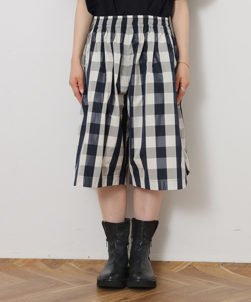 JOURNAL STANDARD LUXE(ジャーナルスタンダード ラックス)の「タフタチェックギャザーハーフパンツ(その他パンツ・レディース・ブラック系その他・FREE)」の13枚目の写真