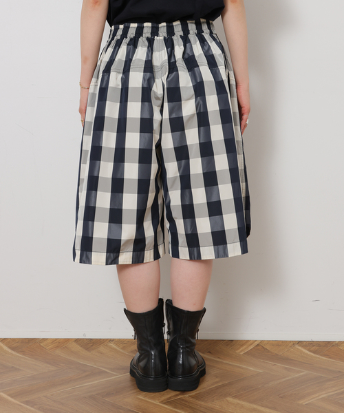 JOURNAL STANDARD LUXE(ジャーナルスタンダード ラックス)の「タフタチェックギャザーハーフパンツ(その他パンツ・レディース・ブラック系その他・FREE)」の15枚目の写真