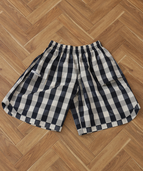 JOURNAL STANDARD LUXE(ジャーナルスタンダード ラックス)の「タフタチェックギャザーハーフパンツ(その他パンツ・レディース・ブラック系その他・FREE)」の20枚目の写真
