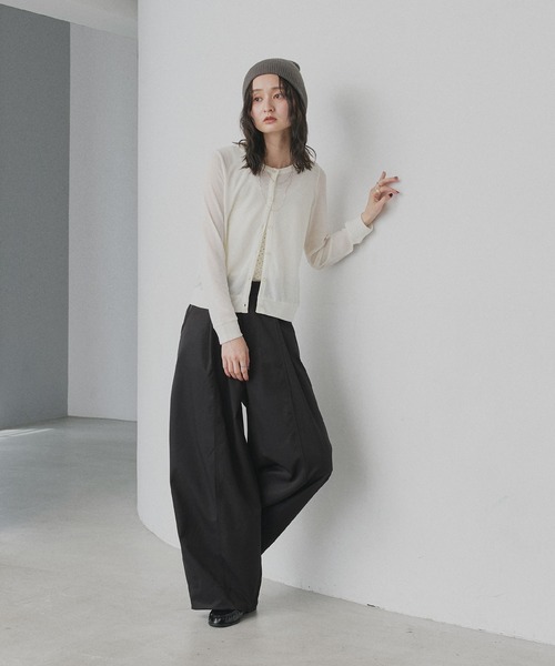 ad thie(アドティエ)の「バレルレッグタック ワイド パンツ(その他パンツ・レディース・ネイビー/ブラック/グレー・MEDIUM/LARGE)」の5枚目の写真