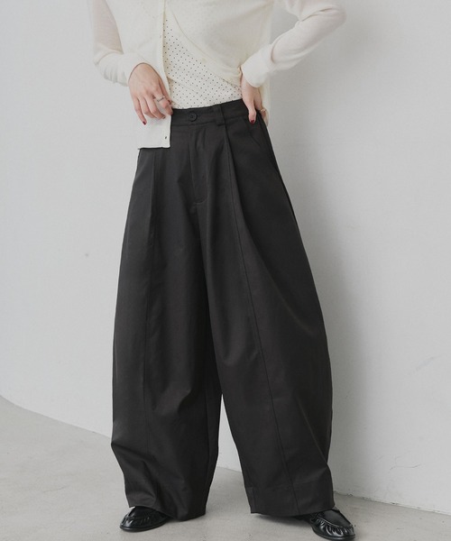 ad thie(アドティエ)の「バレルレッグタック ワイド パンツ(その他パンツ・レディース・ネイビー/ブラック/グレー・MEDIUM/LARGE)」の6枚目の写真