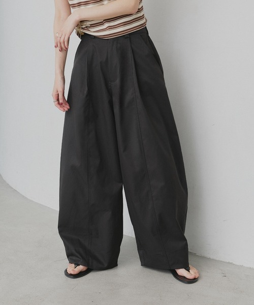 ad thie(アドティエ)の「バレルレッグタック ワイド パンツ(その他パンツ・レディース・ネイビー/ブラック/グレー・MEDIUM/LARGE)」の12枚目の写真