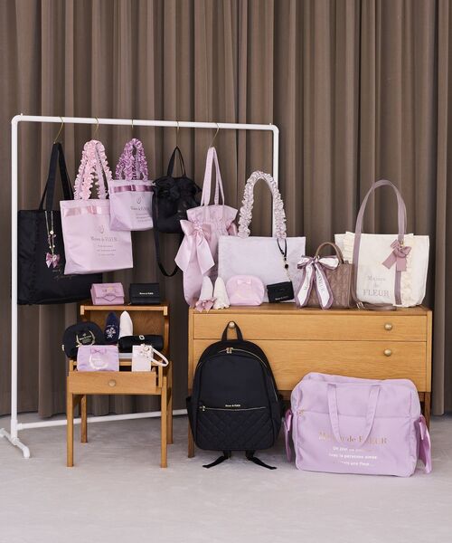 Maison de FLEUR（メゾンドフルール）の「撥水加工キャリーオンリュック（バックパック/リュック・レディース・ブラック/ピンク系その他・FREE）」の7枚目の写真