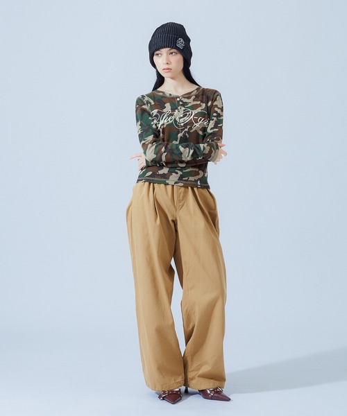 X-girl(エックスガール)の「LOOSE FIT EASY PANTS(チノパンツ・レディース・ベージュ/ブラック/マルチ・S/M)」の8枚目の写真