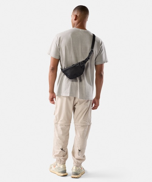 Matador(マタドール)の「Matador/マタドール 2L Lite Sling/2L ライトスリング(ボディバッグ/ウエストポーチ・メンズ・ワインレッド/ダークグリーン/ブラック・FREE)」の15枚目の写真