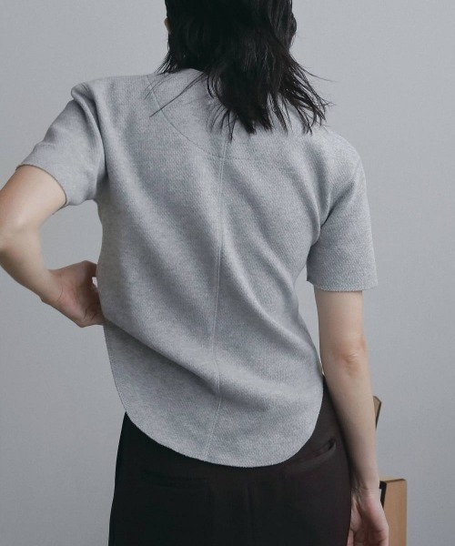 anuke(アンヌーク)の「anuke Halfsleeve Henley Tops(Tシャツ/カットソー・レディース・グレー/ブラウン・FREE)」の7枚目の写真