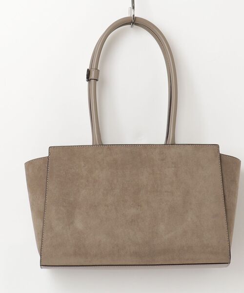 Guess(ゲス)の「NADINE Carryall ショルダーバッグ(ショルダーバッグ・レディース・ブラウン・ONE SIZE)」の9枚目の写真