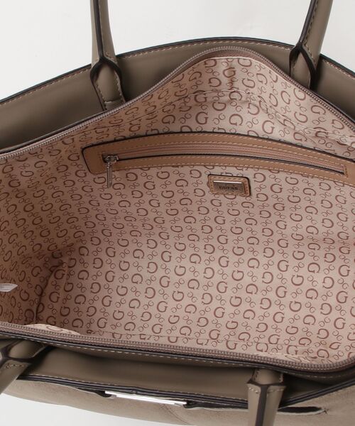 Guess(ゲス)の「NADINE Carryall ショルダーバッグ(ショルダーバッグ・レディース・ブラウン・ONE SIZE)」の11枚目の写真