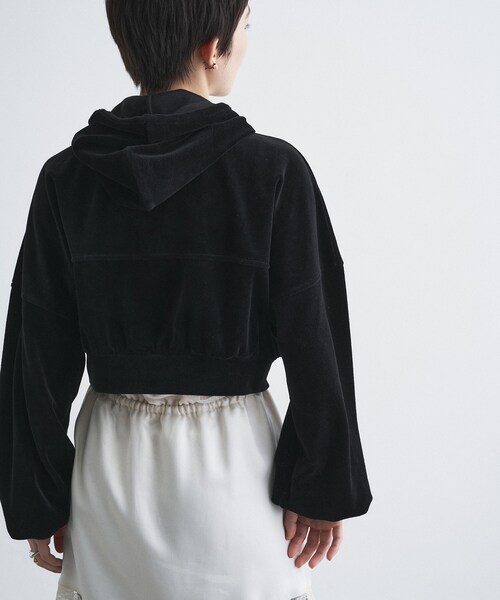 CODE A(コードエー)の「velour cropped hoodie(パーカー・レディース・ブラウン系その他/ブラック・00)」の15枚目の写真