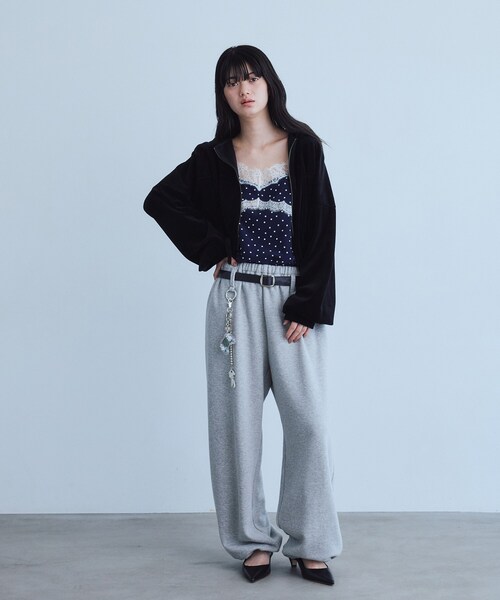 CODE A(コードエー)の「velour cropped hoodie(パーカー・レディース・ブラウン系その他/ブラック・00)」の11枚目の写真