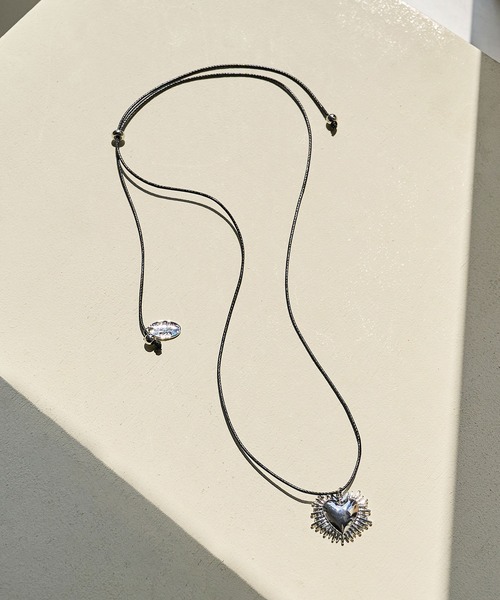 ROSE BUD(ローズバッド)の「HEART CHOKER(ネックレス・レディース・ブラック・ONE SIZE)」の1枚目の写真