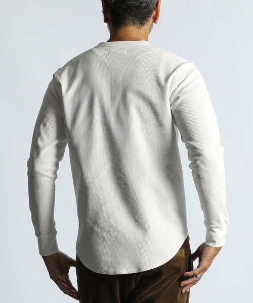 The DUFFER of ST.GEORGE（ザダファーオブセントジョージ）の「「AIR FLEX」MINI WAFFLE HENLEY L/SL TEE：機能素材 「エアフレックス」ミニワッフル ヘンリーネック ロングスリーブ Tシャツ（Tシャツ/カットソー・メンズ・ホワイト/ブラック/ブルーグレー・MEDIUM/SMALL/X-LARGE/LARGE）」の11枚目の写真