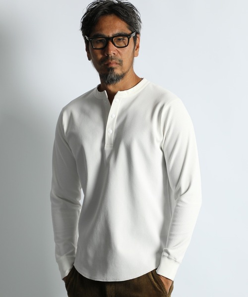 The DUFFER of ST.GEORGE（ザダファーオブセントジョージ）の「「AIR FLEX」MINI WAFFLE HENLEY L/SL TEE：機能素材 「エアフレックス」ミニワッフル ヘンリーネック ロングスリーブ Tシャツ（Tシャツ/カットソー・メンズ・ホワイト/ブラック/ブルーグレー・MEDIUM/SMALL/X-LARGE/LARGE）」の4枚目の写真