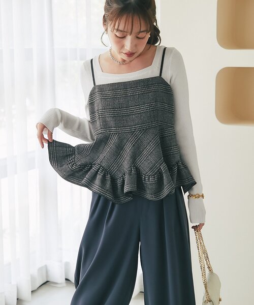 La boutique BonBon(ラブティックボンボン)の「【女子力UP】ツイードランダムペプラムフリルキャミ(アンサンブル・レディース・グレー系その他/チャコールグレー・FREE)」の3枚目の写真