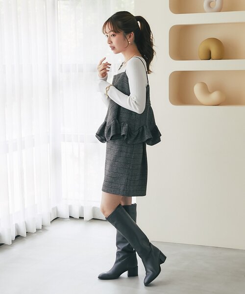 La boutique BonBon(ラブティックボンボン)の「【女子力UP】ツイードランダムペプラムフリルキャミ(アンサンブル・レディース・グレー系その他/チャコールグレー・FREE)」の9枚目の写真