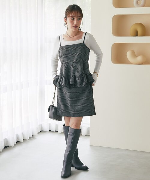 La boutique BonBon(ラブティックボンボン)の「【女子力UP】ツイードランダムペプラムフリルキャミ(アンサンブル・レディース・グレー系その他/チャコールグレー・FREE)」の11枚目の写真