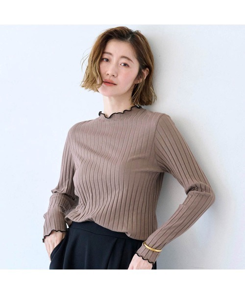 StyleNote(スタイルノート)の「重ね着に便利な綿混リブカットソー(Tシャツ/カットソー・レディース・オフホワイト/ライトグレー/ブラック/コバルトブルー/テラコッタ/モカ・L/S/M)」の5枚目の写真