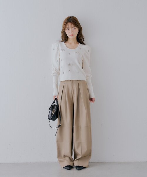 Chico(チコ)の「【SALON by Chico】タックバレルワイドパンツ(その他パンツ・レディース・ベージュ/ブラック/グレー・SMALL/MEDIUM)」の15枚目の写真
