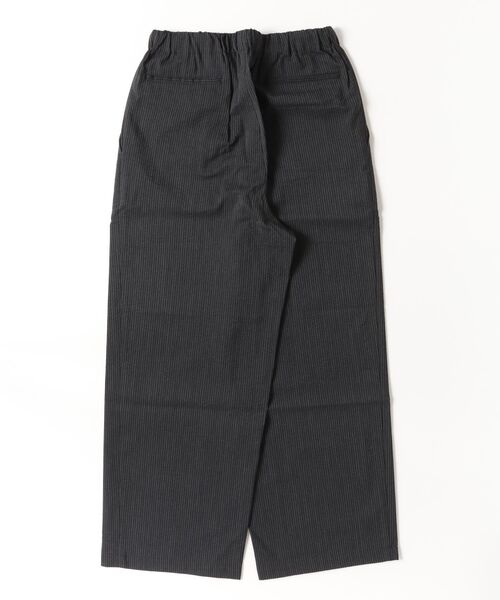 marka（マーカ）の「marka / マーカ：WIDE CYLINDER FIT EASY PANT -WOOL SEERSUCKER-：M26B03PT01C[COR]（スラックス・メンズ・ブラック系その他・1(S)）」の2枚目の写真