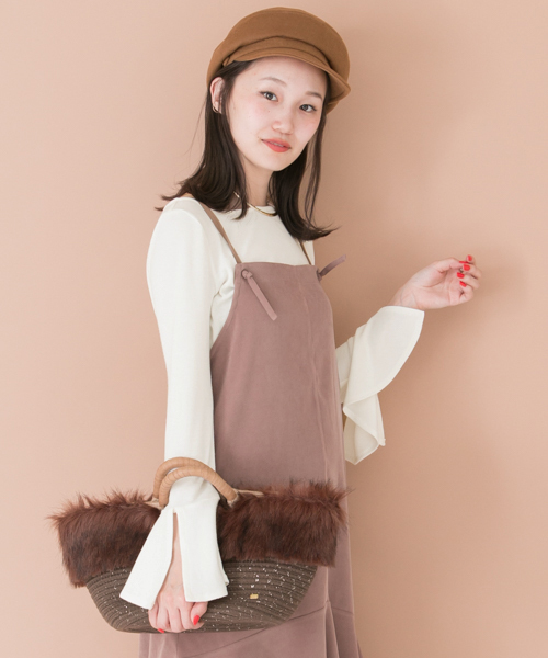 URBAN RESEARCH（アーバンリサーチ）の「UR 袖スリットフレアプルオーバー（Tシャツ/カットソー・レディース・オフホワイト/グレー/ブラック/カーキ/ブラウン・FREE）」の21枚目の写真