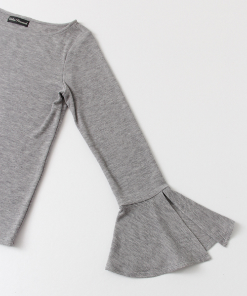 URBAN RESEARCH（アーバンリサーチ）の「UR 袖スリットフレアプルオーバー（Tシャツ/カットソー・レディース・オフホワイト/グレー/ブラック/カーキ/ブラウン・FREE）」の12枚目の写真