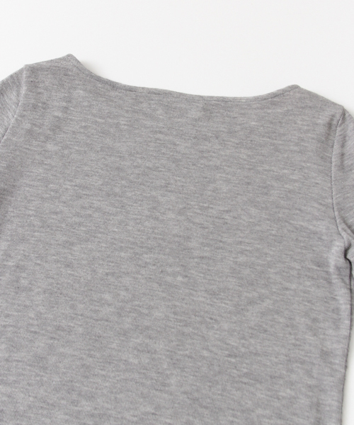 URBAN RESEARCH（アーバンリサーチ）の「UR 袖スリットフレアプルオーバー（Tシャツ/カットソー・レディース・オフホワイト/グレー/ブラック/カーキ/ブラウン・FREE）」の8枚目の写真