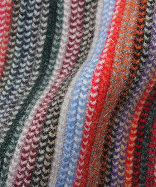 BEAMS(ビームス)の「◎BEAMS / マルチストライプマフラー(マフラー・メンズ・ブラック/ブラウン/オレンジ/ネイビー・ONE SIZE)」の9枚目の写真