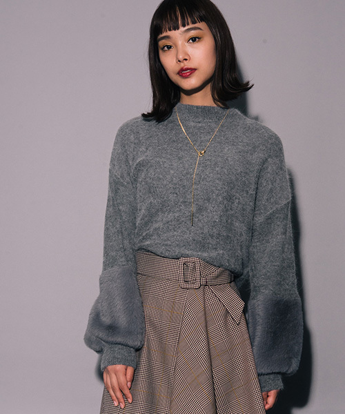 STUDIOUS(ステュディオス)の「フラッフィーシャギーリブニット(ニット/セーター・レディース・ライトグレー/ブラック/オフホワイト・FREE)」の3枚目の写真