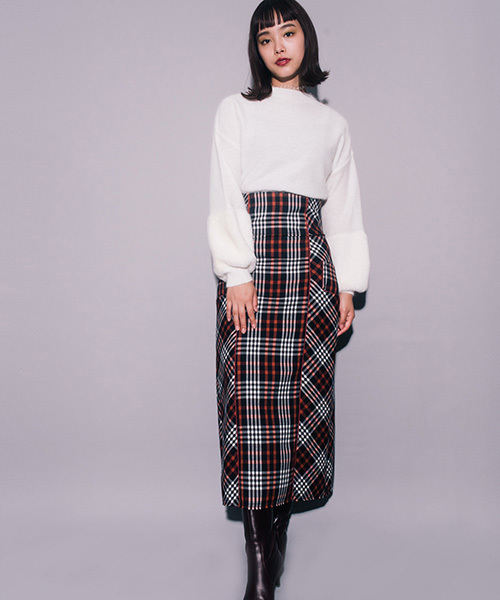 STUDIOUS(ステュディオス)の「フラッフィーシャギーリブニット(ニット/セーター・レディース・ライトグレー/ブラック/オフホワイト・FREE)」の17枚目の写真