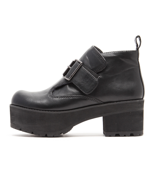 Kastane（カスタネ）の「ストラップベルトブローシューズ（その他シューズ・レディース・ブラック/グリーン/モカ/ブラウン・36/37/38）」の5枚目の写真