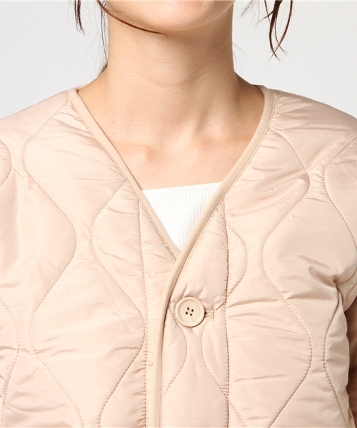 LBC(エルビーシー)の「裏ボアキルトジャケット (ブルゾン・レディース・ダークグリーン/ピンクベージュ・MEDIUM/LARGE)」の3枚目の写真