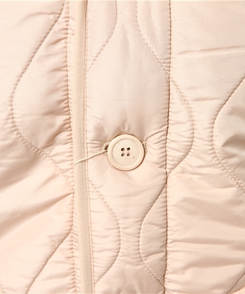 LBC(エルビーシー)の「裏ボアキルトジャケット (ブルゾン・レディース・ダークグリーン/ピンクベージュ・MEDIUM/LARGE)」の13枚目の写真