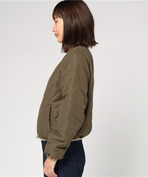 MERLOT（メルロー）の「ピーチ×ボアリバーシブルジャケット000-6527（ダウンジャケット/コート・レディース・ブラック/ベージュ/カーキ・FREE）」の5枚目の写真