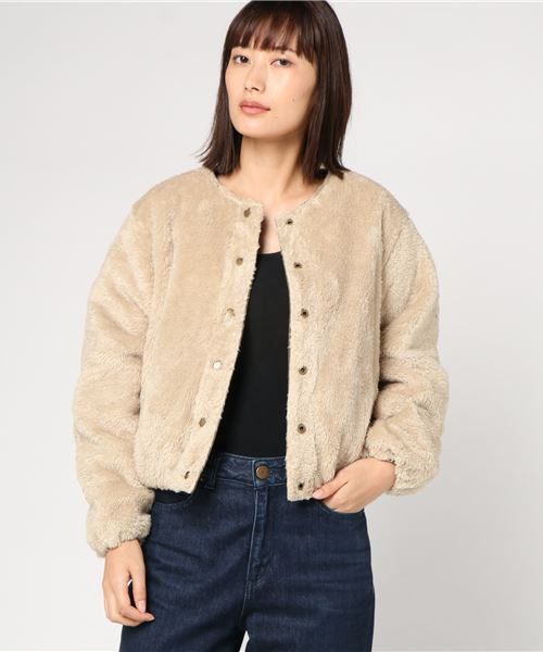 MERLOT（メルロー）の「ピーチ×ボアリバーシブルジャケット000-6527（ダウンジャケット/コート・レディース・ブラック/ベージュ/カーキ・FREE）」の11枚目の写真